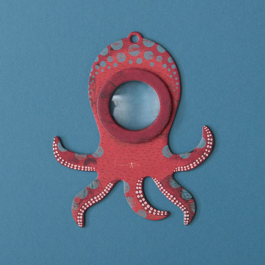 Octopus Magnifying Eye